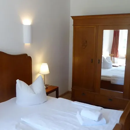 Parterre B Mitte Gingst